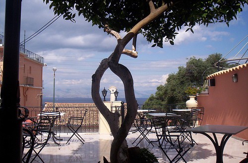 Perama - Attribution: 40629991@N00 Perama